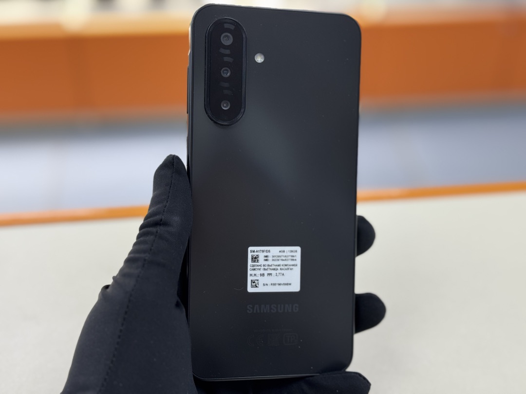 Смартфон Samsung Galaxy A17 4/128