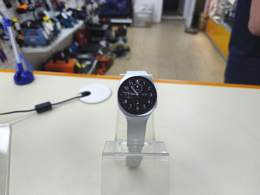 Смарт-часы Samsung Galaxy Watch 8 40mm LTE