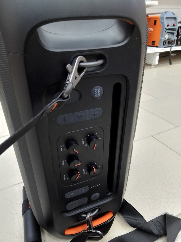 Портативная акустика JBL Partybox on the go