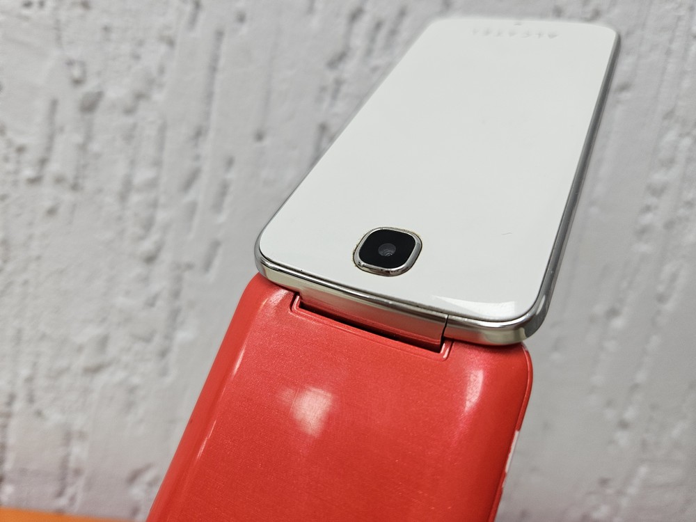 Мобильный телефон Alcatel 1008