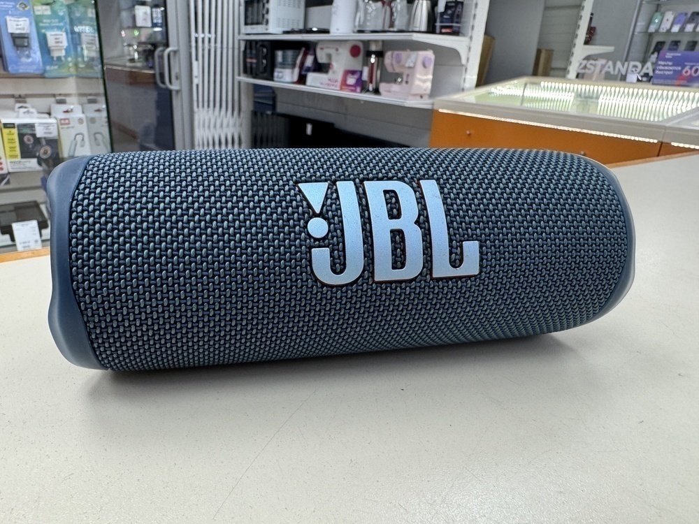Портативная акустика JBL Flip 6;