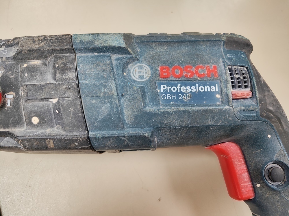 Перфоратор Bosch GBH240