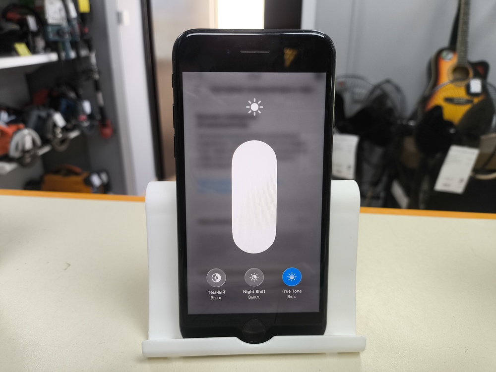 Смартфон Apple iPhone SE 2020 64Gb