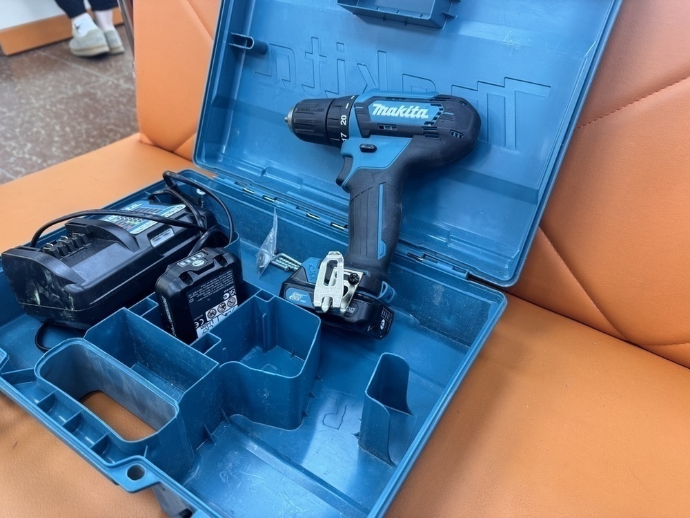 Шуруповерт Makita DF333D