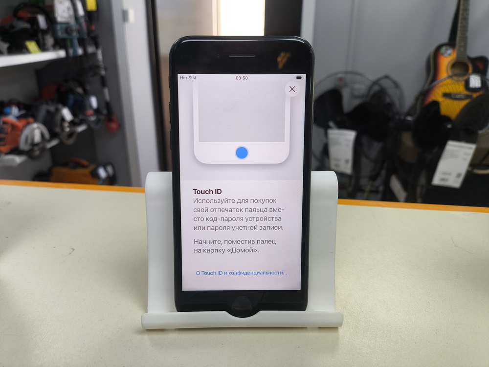 Смартфон Apple iPhone SE 2020 64Gb
