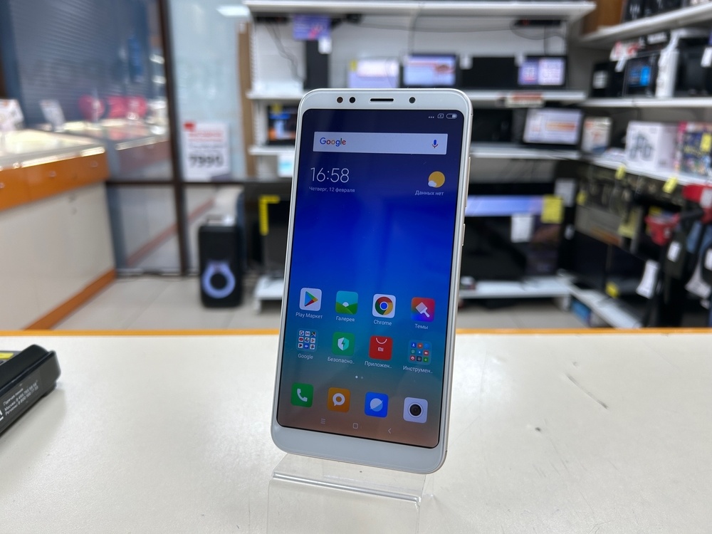 Смартфон Xiaomi Redmi 5 Plus 4/64