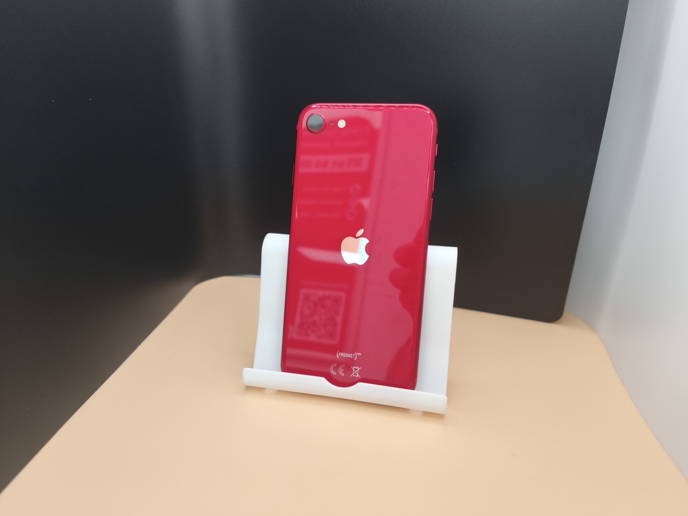 Смартфон Apple iPhone SE 2020 128Gb