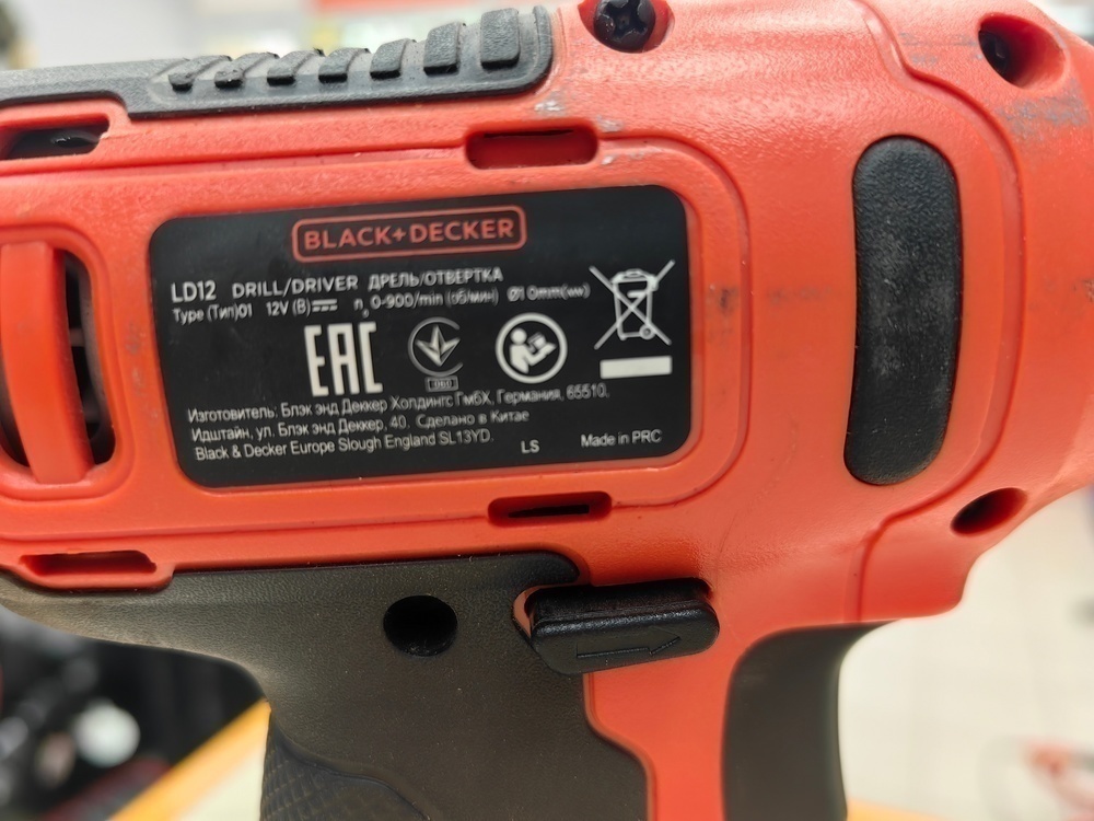 Шуруповерт Black & Decker LD12