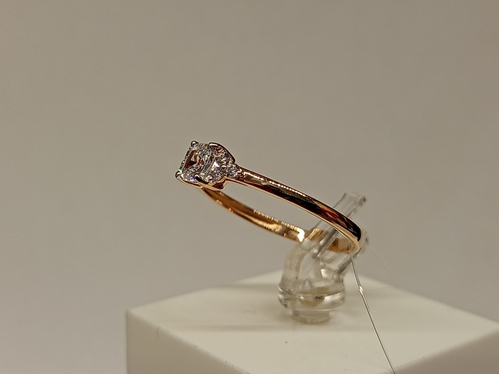 КОЛЬЦО С КАМНЯМИ (Au 585)