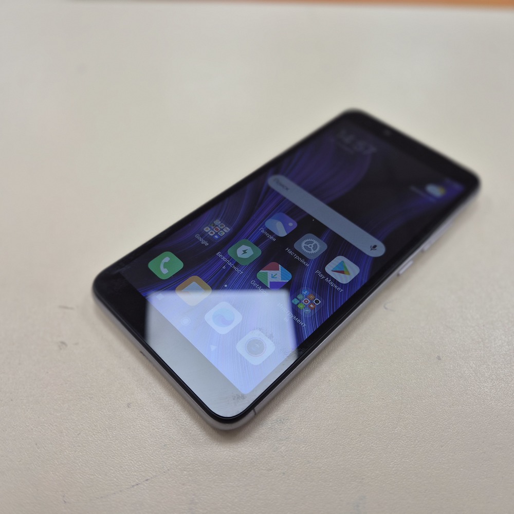 Смартфон Xiaomi Redmi 6 4/64