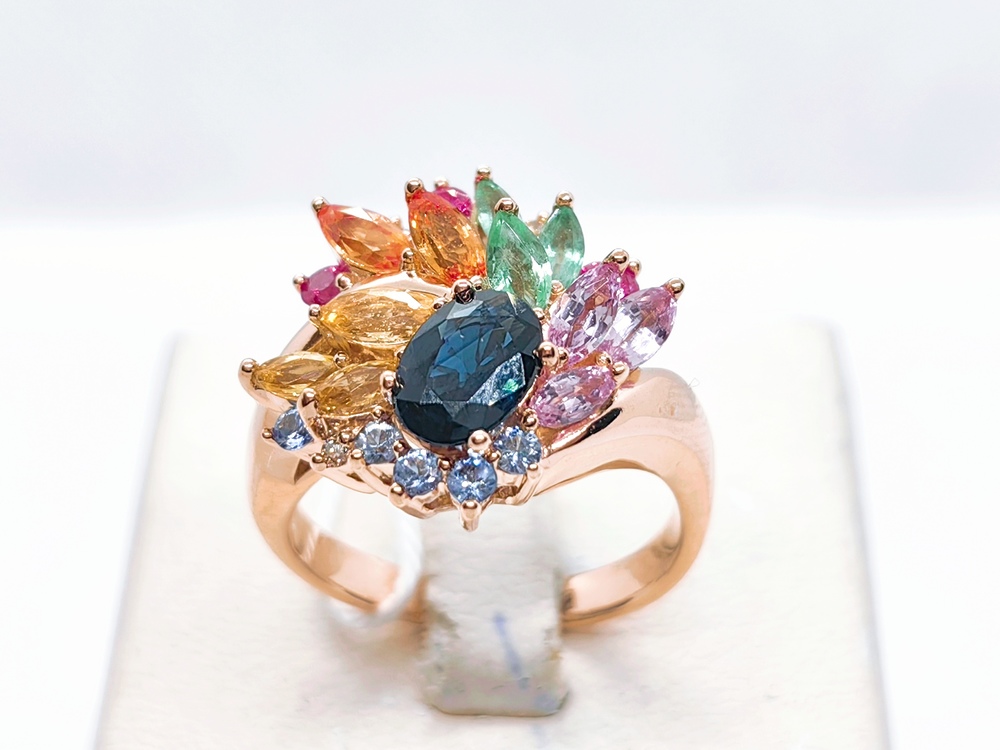 КОЛЬЦО С КАМНЯМИ (Au 585)