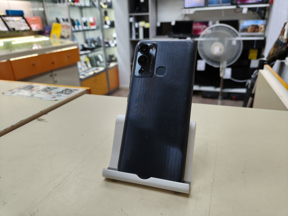 Смартфон Infinix HOT 12i 4/64