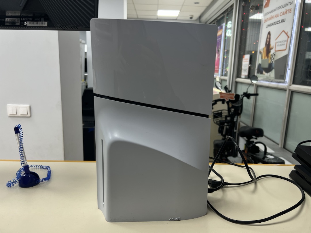 Игровая приставка PlayStation 5 825Gb (С дисководом)