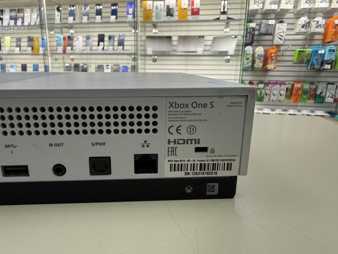 Игровая приставка Xbox One 500Gb