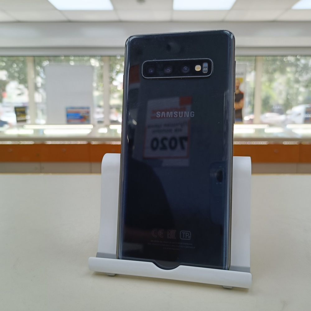 Смартфон Samsung Galaxy S10 8/128