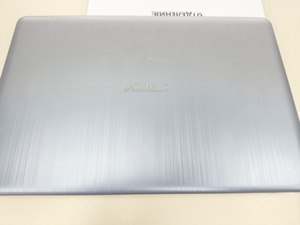 Ноутбук ASUS; Celeron N3350, HD Graphics, 4 Гб, 400 Гб, Нет