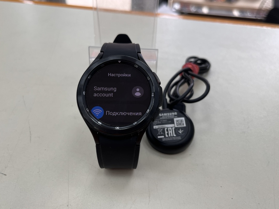 Смарт-часы Samsung Galaxy Watch 4 40mm