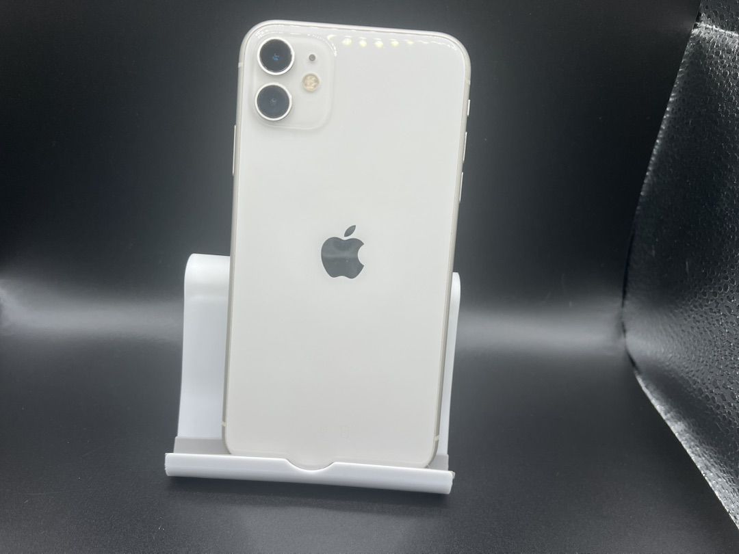 Смартфон Apple iPhone 11 64Gb