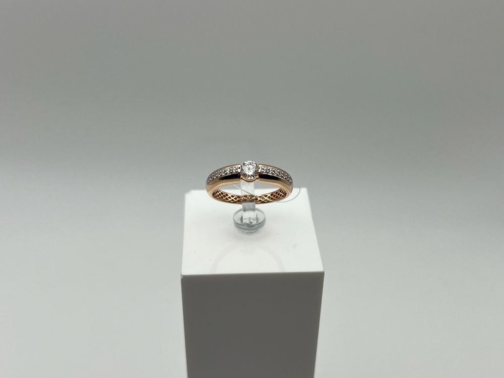 КОЛЬЦО С КАМНЯМИ (Au 585)