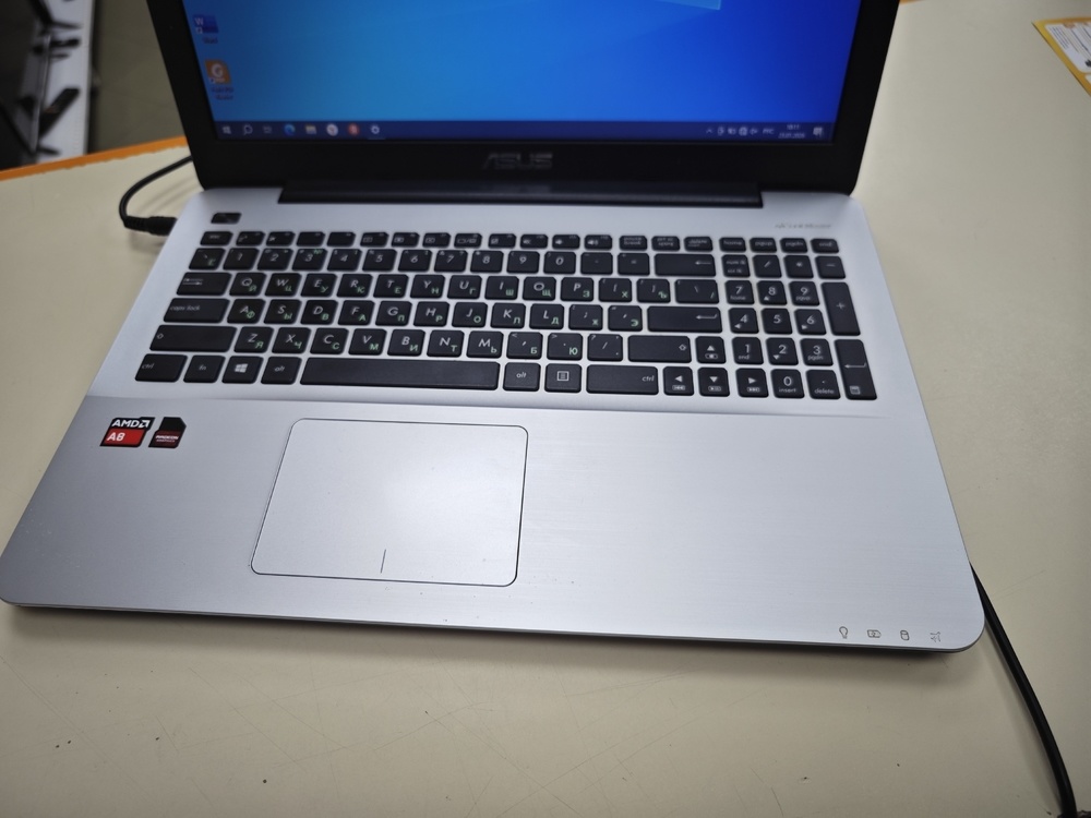 Ноутбук ASUS; A8-7410, AMD Radeon (TM) Graphics, 4 Гб, Нет, 1 Tb