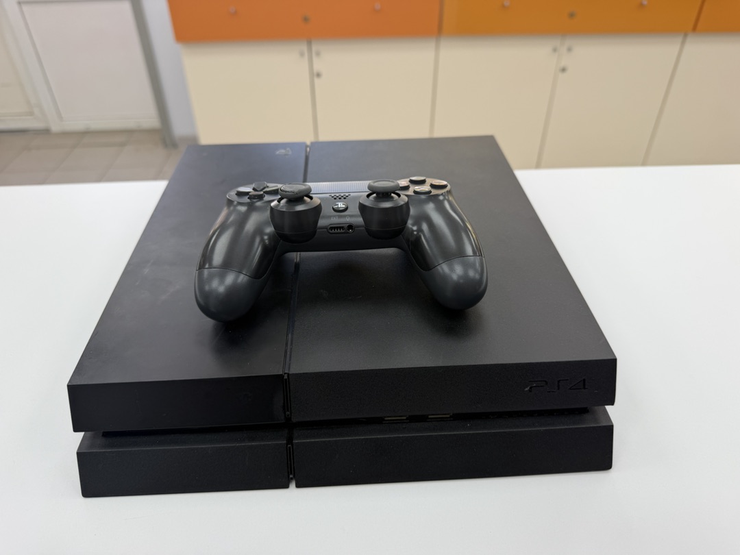 Игровая приставка PlayStation 4 FAT 1Tb
