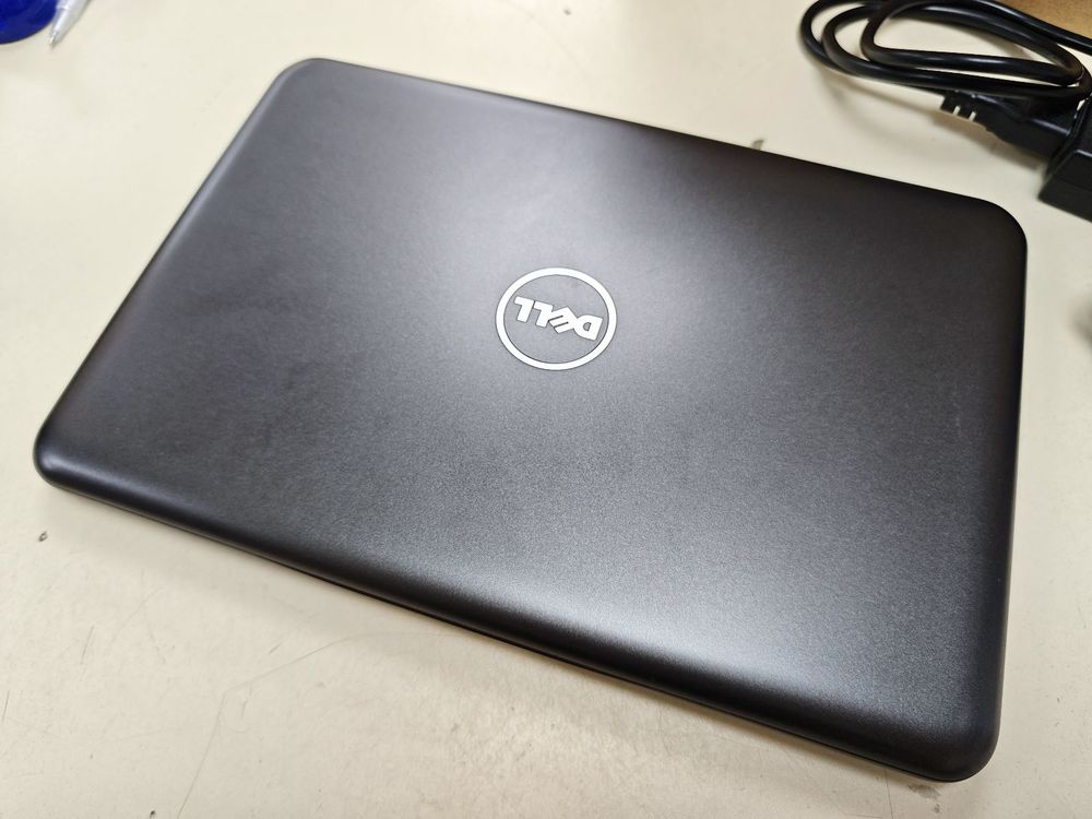 Ноутбук DELL; A6-9220e, Radeon R4 series, 4 Гб, 32 Гб, Нет