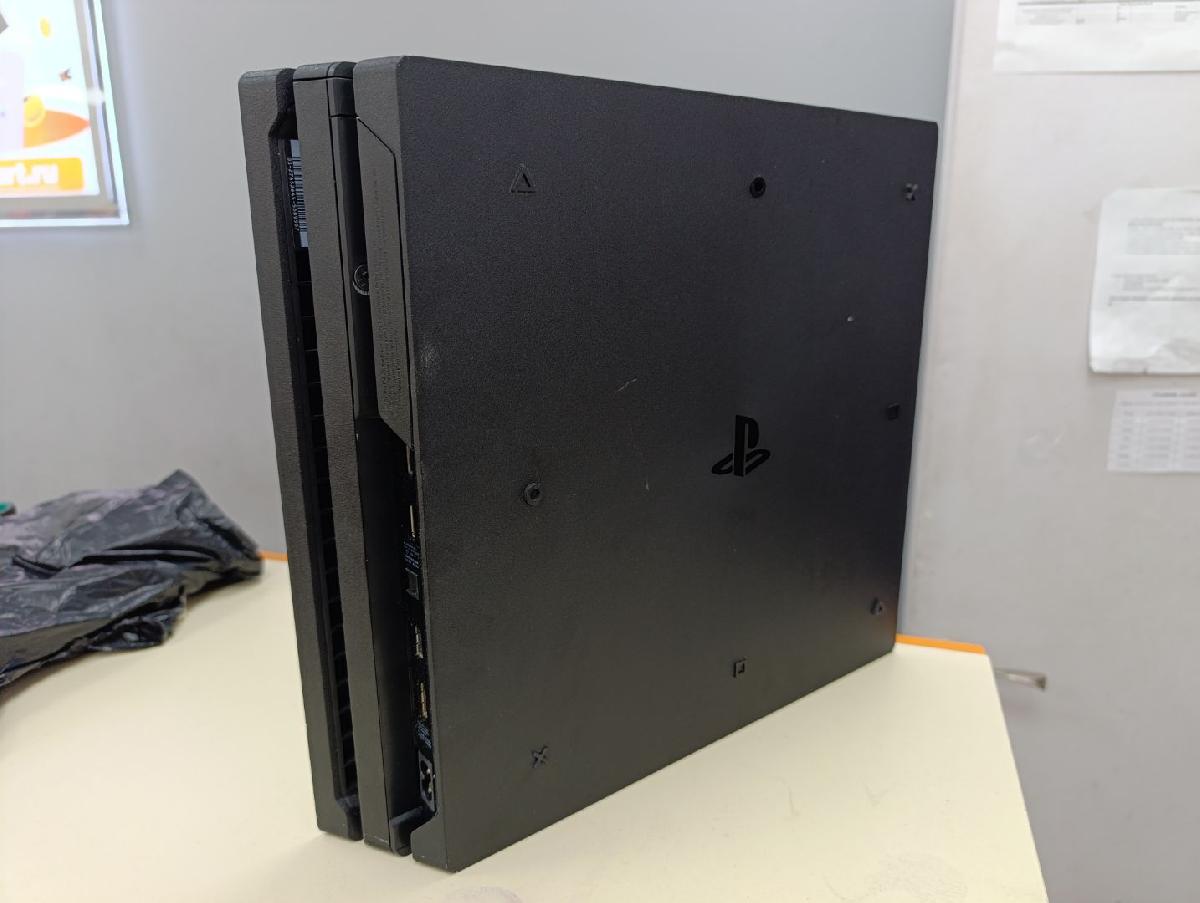 Игровая приставка PlayStation 4 Pro 1Tb