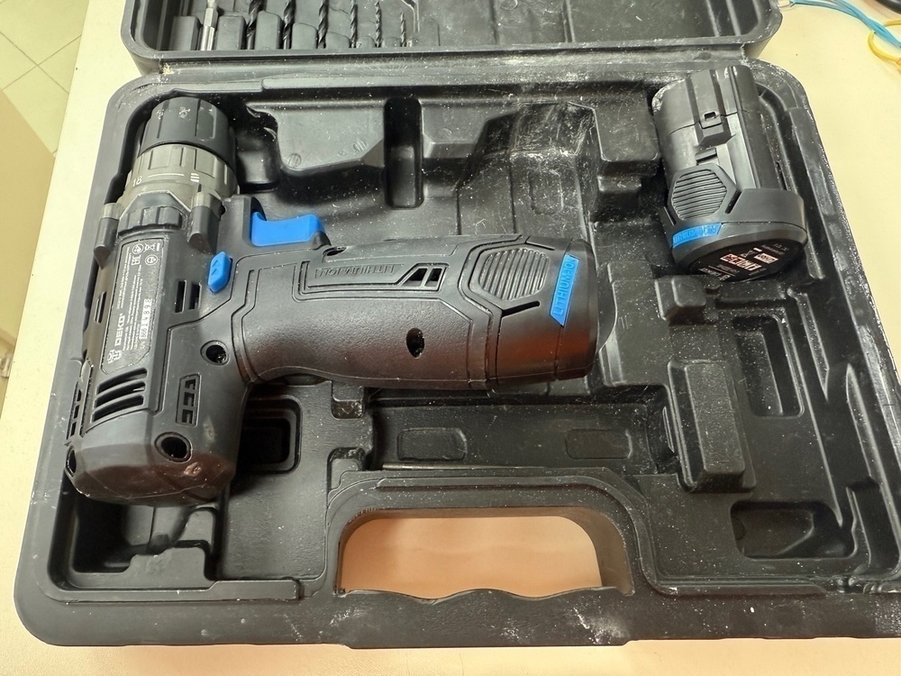 Шуруповерт Deko DKCD20FU-Li