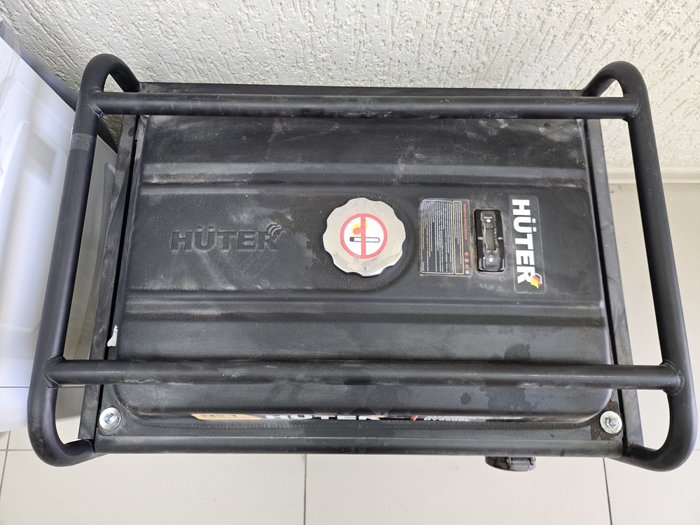 Бензогенератор Huter DY9500L