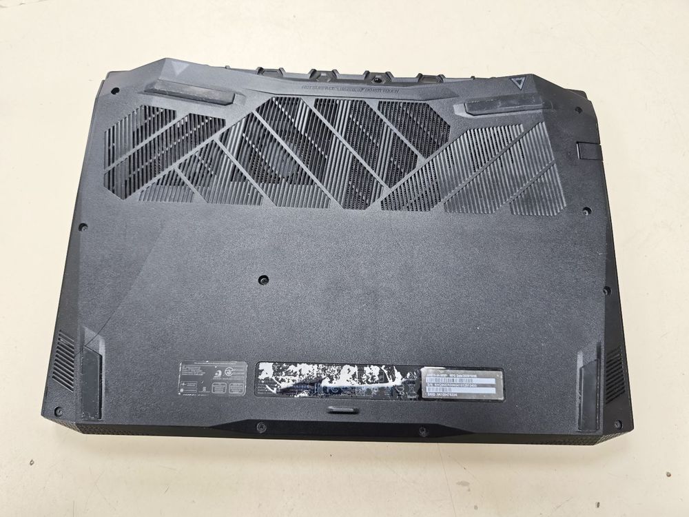 Ноутбук Acer; Core i5-9300H, GeForce RTX 2060, 12 Гб, 500 Гб, 250 Гб