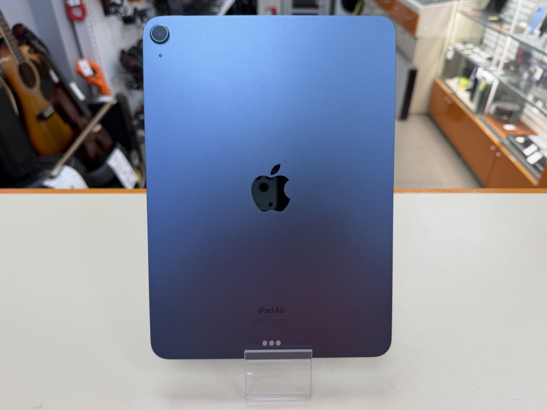 Планшет Apple iPad Air 5 64ГБ M1 (2022 A2588 (Wi-Fi)