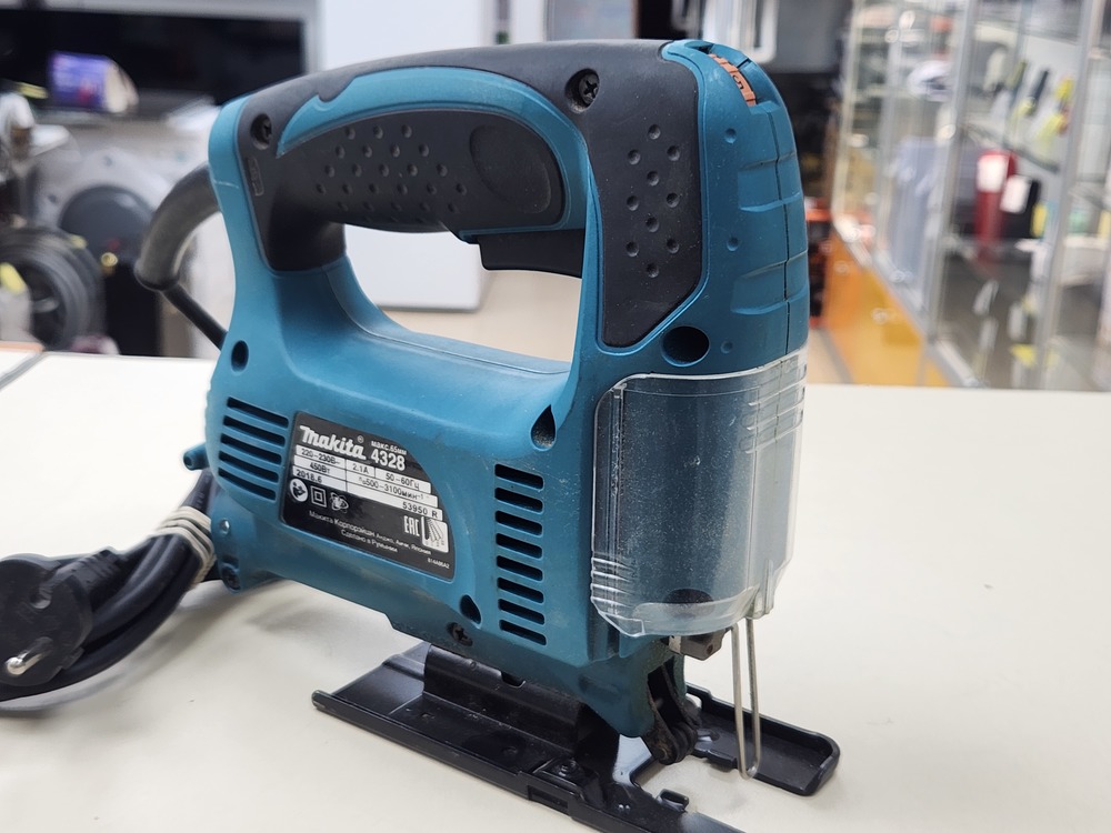 Лобзик Makita 4328