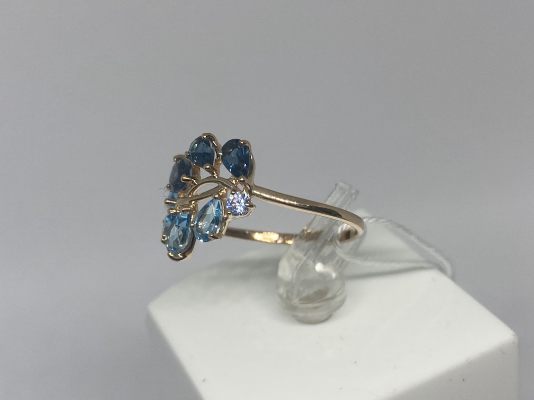 КОЛКМИ585 КОЛЬЦО С КАМНЯМИ (Au 585)