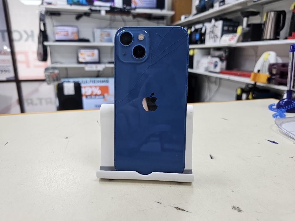 Смартфон Apple iPhone 13 128Gb