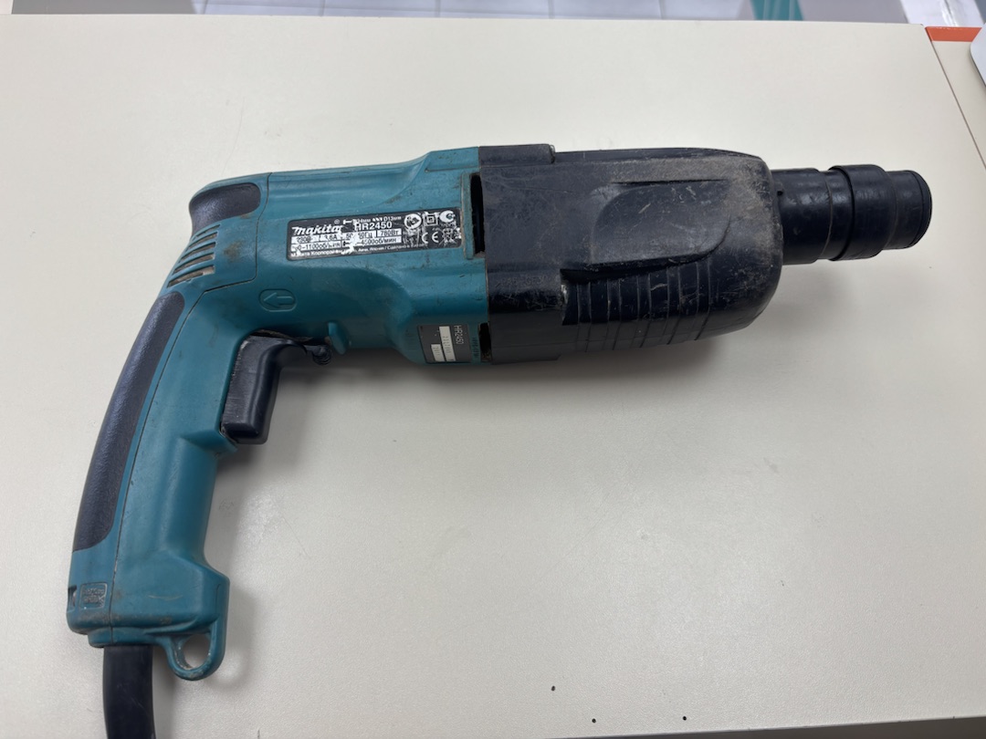 Перфоратор Makita HR 2450