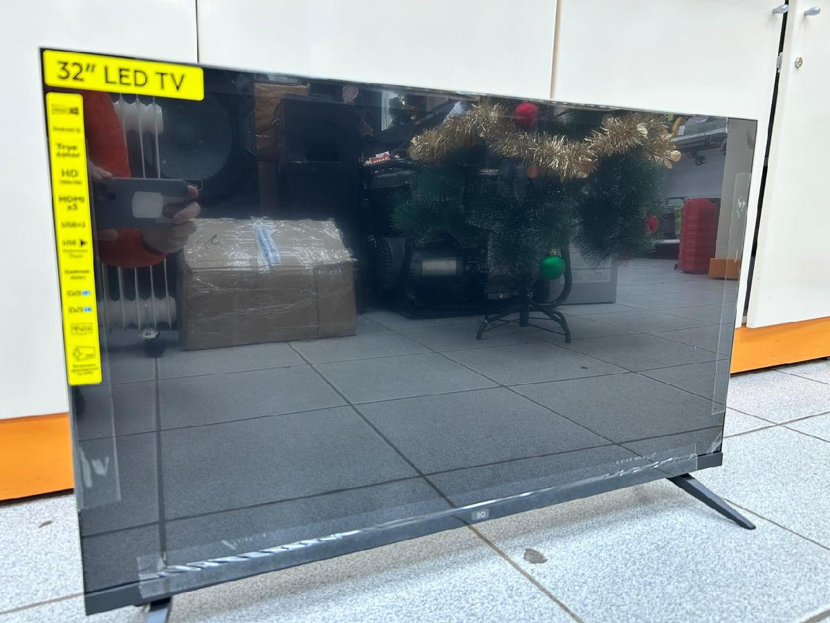 LED Телевизор HI RT-32F02FB