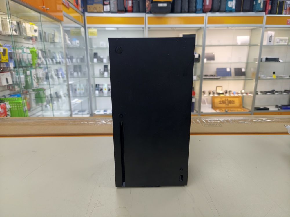 Игровая приставка Xbox Series X 1Tb