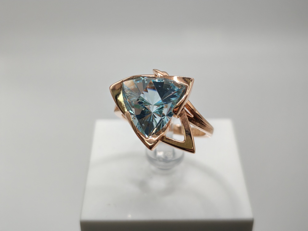 КОЛКМ585 КОЛЬЦО С КАМНЕМ (Au 585)