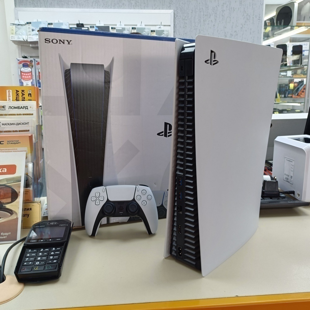Игровая приставка PlayStation 5 825Gb (С дисководом)