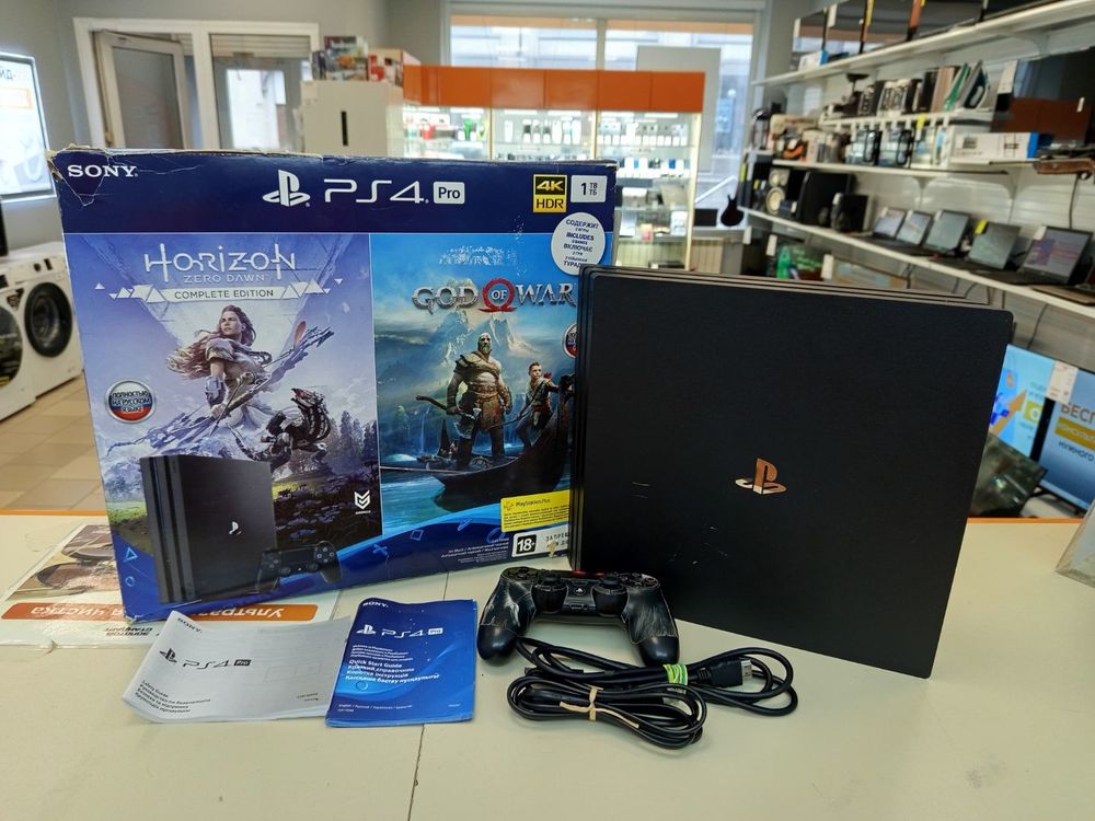 Игровая приставка PlayStation 4 Pro 1Tb