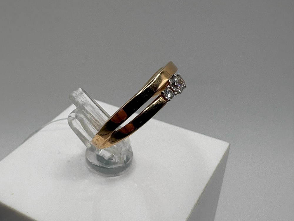 КОЛЬЦО С КАМНЯМИ (Au 585)