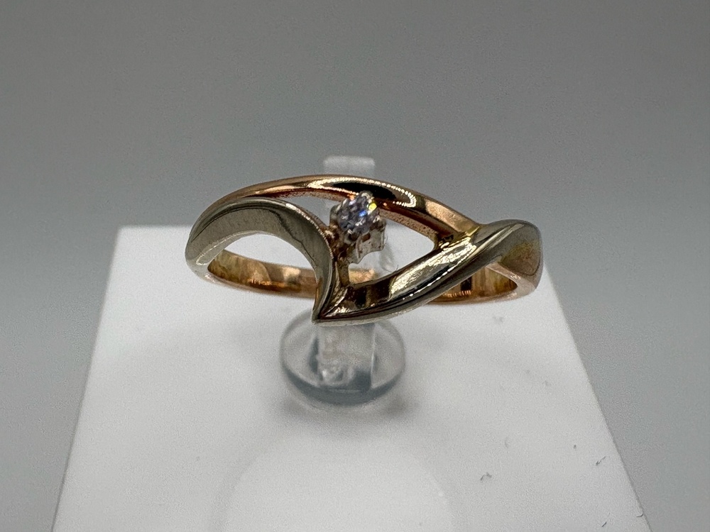 КОЛКМ585 КОЛЬЦО С КАМНЕМ (Au 585)