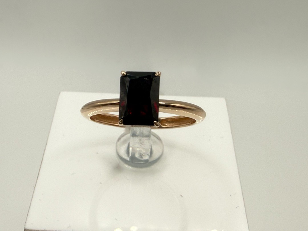 КОЛКМ585 КОЛЬЦО С КАМНЕМ (Au 585)