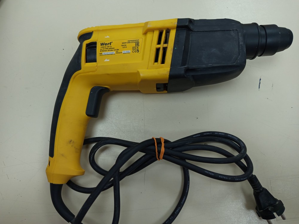 Перфоратор Wert Erh 0724HRE