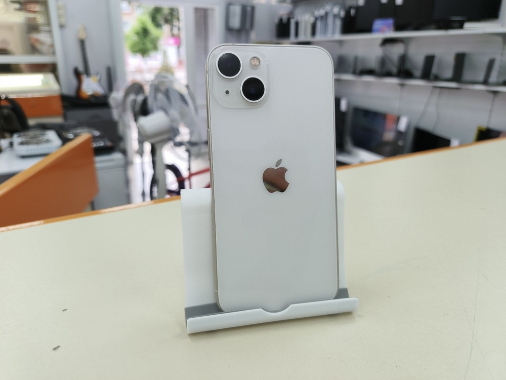 Смартфон Apple iPhone 13 128Gb