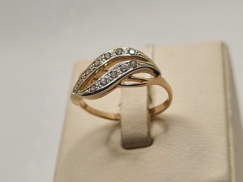 КОЛЬЦО С КАМНЯМИ (Au 585)