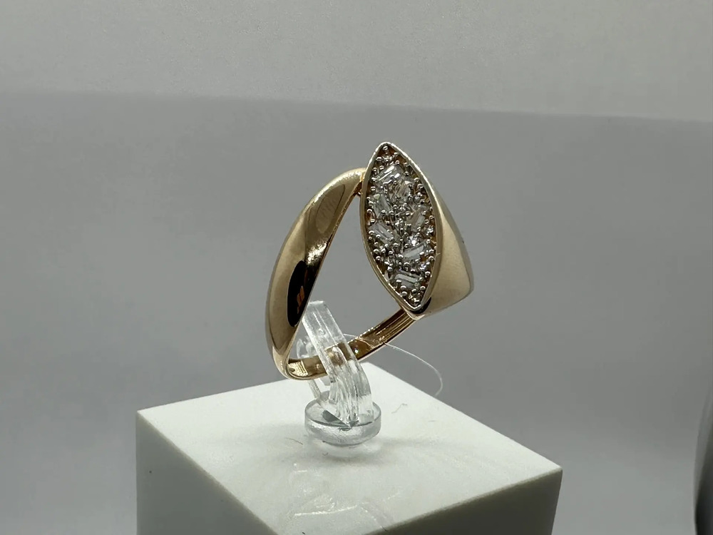 КОЛЬЦО С КАМНЯМИ (Au 585)