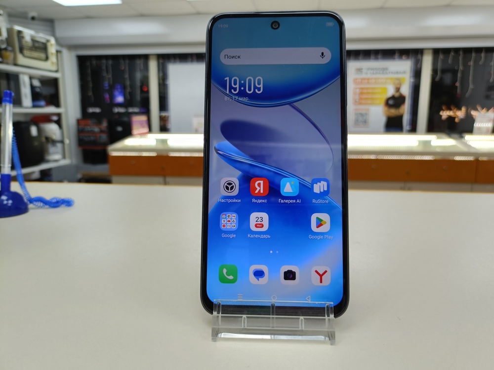 Смартфон Infinix Smart 9 4/128