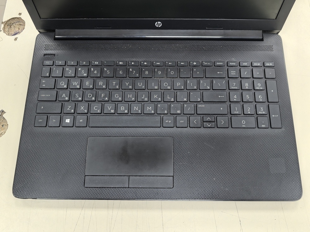 Ноутбук HP; Athlon 300U, Radeon Vega 3, 8 Гб, 250 Гб, Нет