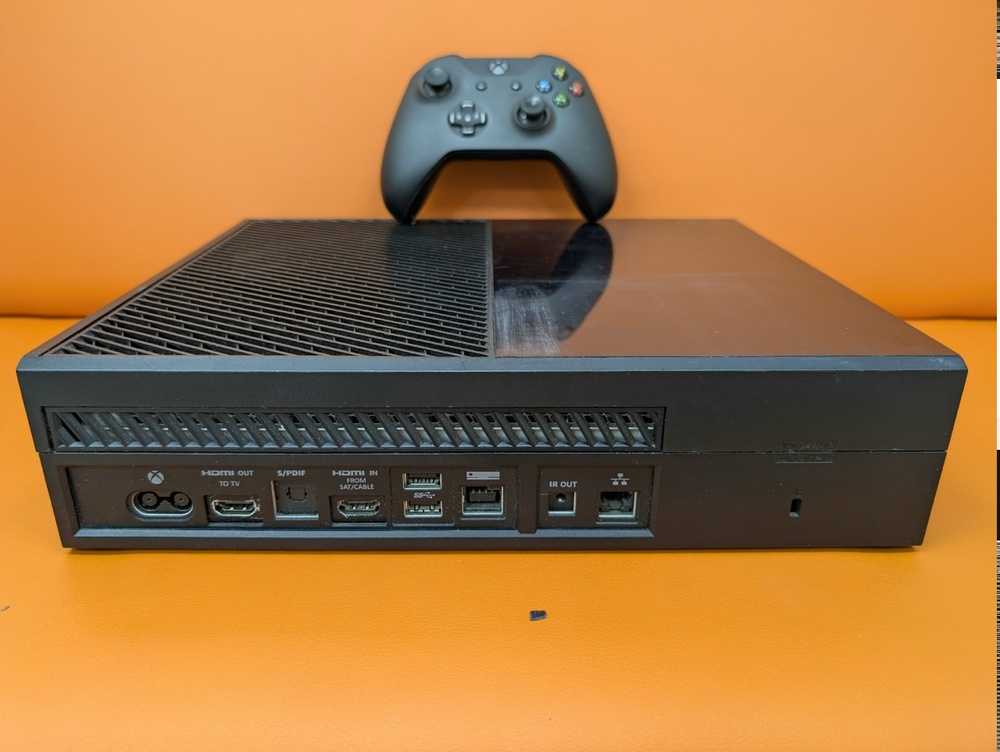 Игровая приставка Xbox One 500Gb